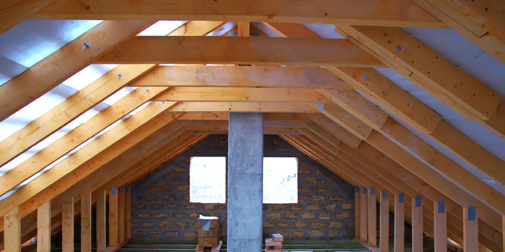 Charpente sur mesure Nantes